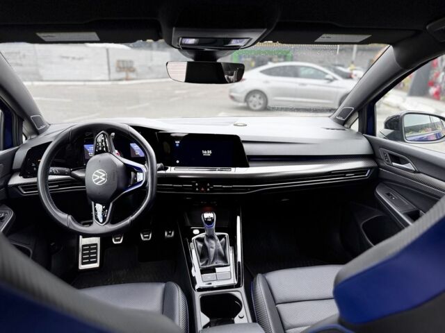 Фольксваген Гольф 2023 в Киеве на Automoto.ua Синий Фольксваген Гольф, объемом двигателя 2 л и пробегом 28 тыс. км за 49500 $, фото 10 на Automoto.ua
