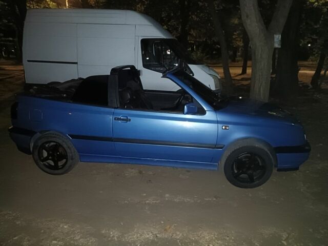 Синий Фольксваген Гольф, объемом двигателя 1.8 л и пробегом 130 тыс. км за 3000 $, фото 3 на Automoto.ua