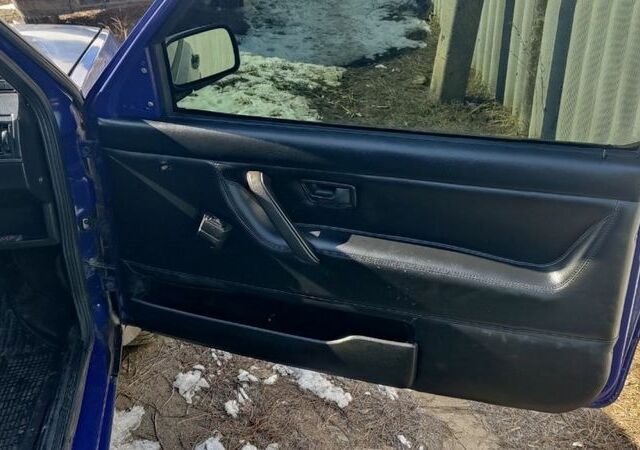 Синий Фольксваген Гольф, объемом двигателя 1.6 л и пробегом 3 тыс. км за 2000 $, фото 4 на Automoto.ua