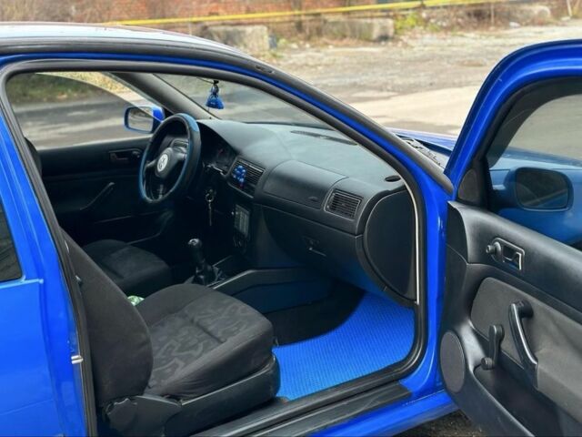 Синий Фольксваген Гольф, объемом двигателя 1.4 л и пробегом 236 тыс. км за 2750 $, фото 7 на Automoto.ua