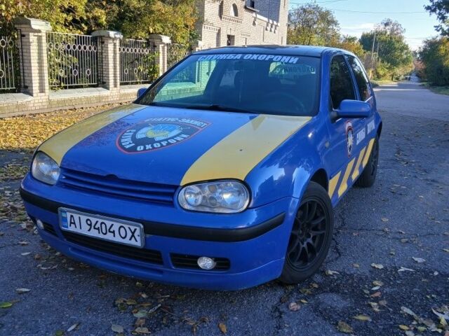 Синий Фольксваген Гольф, объемом двигателя 1.6 л и пробегом 300 тыс. км за 3400 $, фото 2 на Automoto.ua