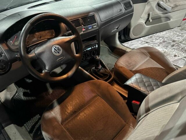 Синій Фольксваген Гольф, об'ємом двигуна 1.4 л та пробігом 175 тис. км за 1450 $, фото 6 на Automoto.ua