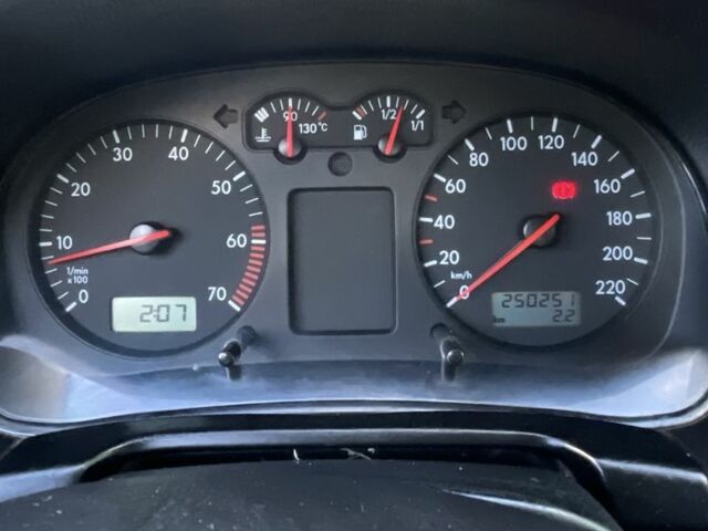 Синий Фольксваген Гольф, объемом двигателя 1.4 л и пробегом 250 тыс. км за 3100 $, фото 11 на Automoto.ua