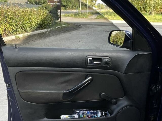 Синий Фольксваген Гольф, объемом двигателя 1.4 л и пробегом 250 тыс. км за 3100 $, фото 14 на Automoto.ua