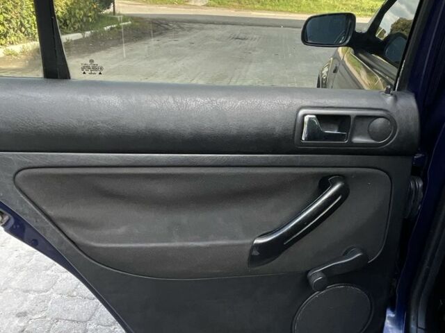 Синий Фольксваген Гольф, объемом двигателя 1.4 л и пробегом 250 тыс. км за 3100 $, фото 16 на Automoto.ua