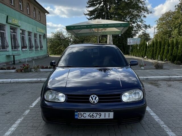 Синий Фольксваген Гольф, объемом двигателя 1.4 л и пробегом 250 тыс. км за 3100 $, фото 1 на Automoto.ua
