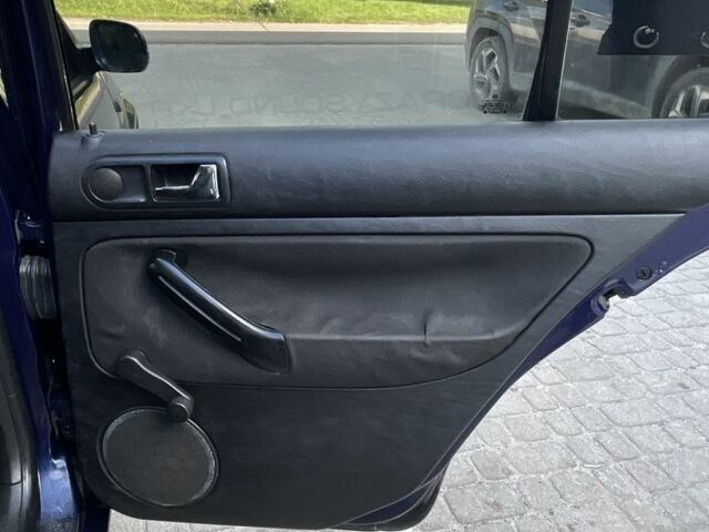 Синий Фольксваген Гольф, объемом двигателя 1.4 л и пробегом 250 тыс. км за 3100 $, фото 17 на Automoto.ua