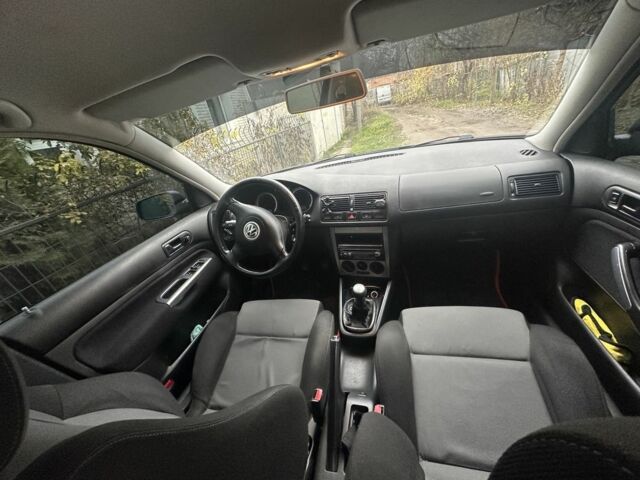 Синий Фольксваген Гольф, объемом двигателя 1.6 л и пробегом 235 тыс. км за 4350 $, фото 7 на Automoto.ua