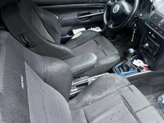 Синій Фольксваген Гольф, об'ємом двигуна 1.9 л та пробігом 400 тис. км за 3000 $, фото 7 на Automoto.ua