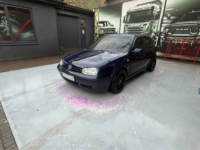 Синій Фольксваген Гольф, об'ємом двигуна 1.4 л та пробігом 216 тис. км за 5000 $, фото 2 на Automoto.ua