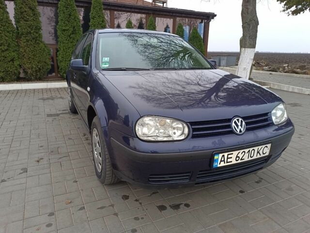 Синий Фольксваген Гольф, объемом двигателя 1.4 л и пробегом 260 тыс. км за 4199 $, фото 1 на Automoto.ua