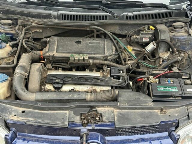 Синий Фольксваген Гольф, объемом двигателя 1.4 л и пробегом 3 тыс. км за 3900 $, фото 6 на Automoto.ua