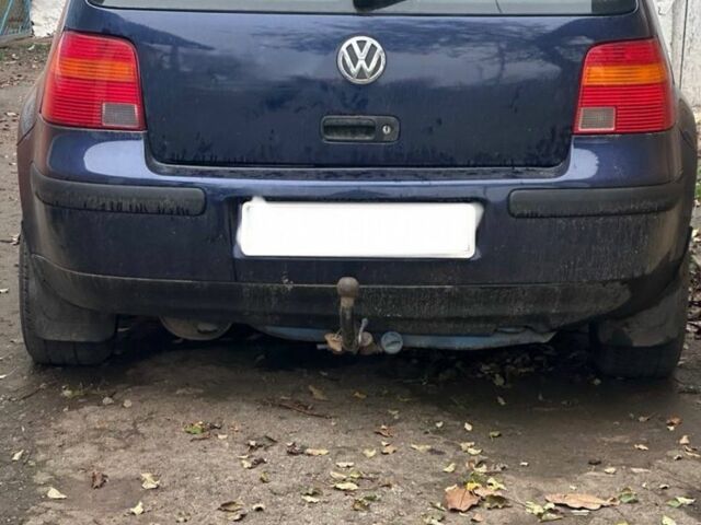 Синий Фольксваген Гольф, объемом двигателя 1.4 л и пробегом 3 тыс. км за 3900 $, фото 1 на Automoto.ua