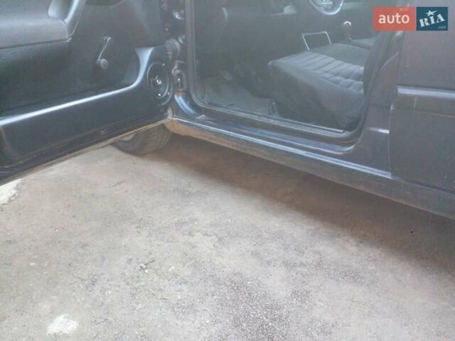 Синий Фольксваген Гольф, объемом двигателя 1.8 л и пробегом 120 тыс. км за 1100 $, фото 2 на Automoto.ua