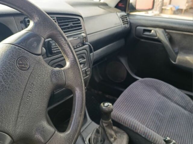 Синій Фольксваген Гольф, об'ємом двигуна 1.8 л та пробігом 295 тис. км за 2200 $, фото 3 на Automoto.ua