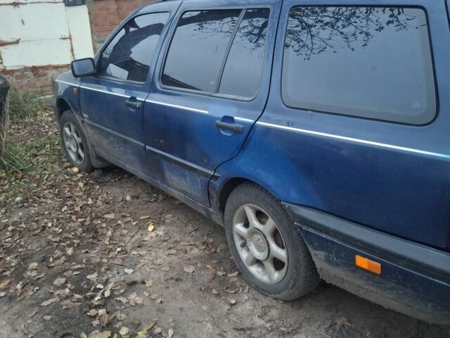 Синий Фольксваген Гольф, объемом двигателя 1.8 л и пробегом 240 тыс. км за 2450 $, фото 3 на Automoto.ua