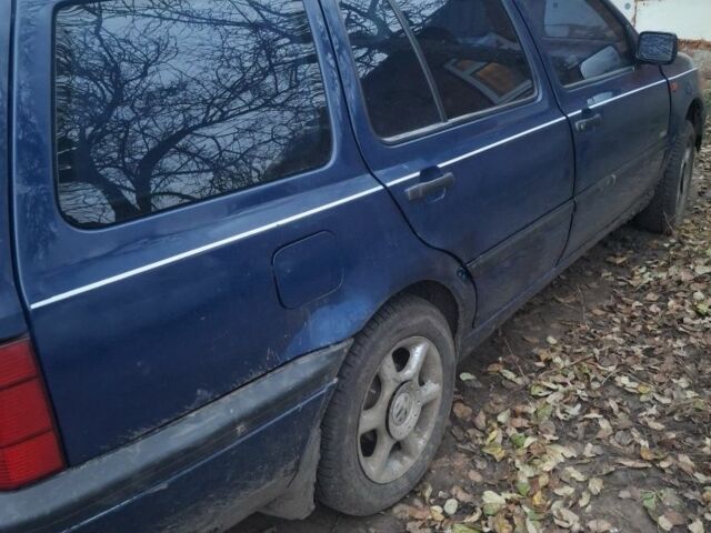 Синий Фольксваген Гольф, объемом двигателя 1.8 л и пробегом 240 тыс. км за 2450 $, фото 5 на Automoto.ua