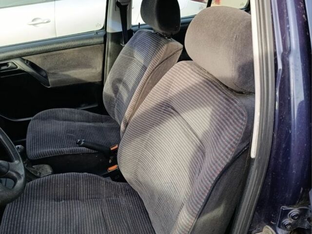 Синій Фольксваген Гольф, об'ємом двигуна 1.8 л та пробігом 295 тис. км за 2200 $, фото 11 на Automoto.ua