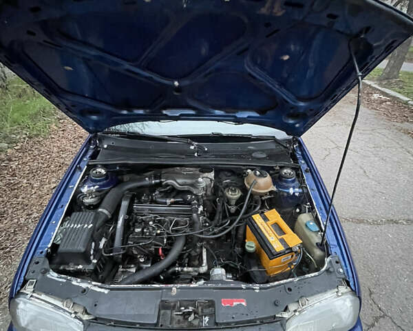 Синій Фольксваген Гольф, об'ємом двигуна 1.9 л та пробігом 200 тис. км за 1900 $, фото 8 на Automoto.ua