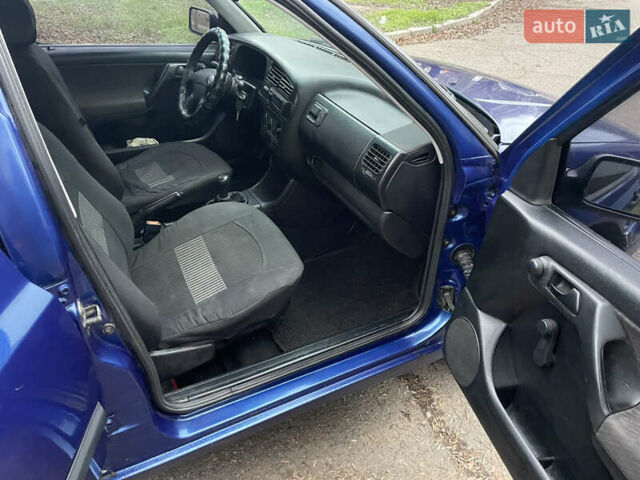 Синій Фольксваген Гольф, об'ємом двигуна 1.9 л та пробігом 200 тис. км за 1900 $, фото 12 на Automoto.ua