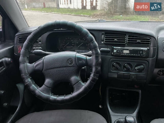 Синій Фольксваген Гольф, об'ємом двигуна 1.9 л та пробігом 200 тис. км за 1900 $, фото 14 на Automoto.ua