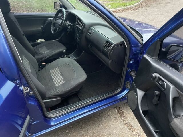 Синій Фольксваген Гольф, об'ємом двигуна 1.9 л та пробігом 200 тис. км за 1900 $, фото 9 на Automoto.ua