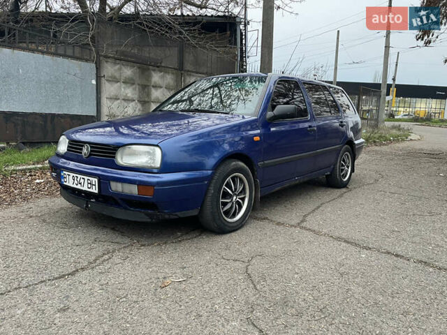 Синий Фольксваген Гольф, объемом двигателя 1.9 л и пробегом 200 тыс. км за 1900 $, фото 1 на Automoto.ua
