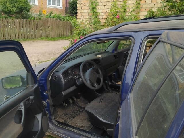 Синий Фольксваген Гольф, объемом двигателя 1.8 л и пробегом 325 тыс. км за 1350 $, фото 17 на Automoto.ua