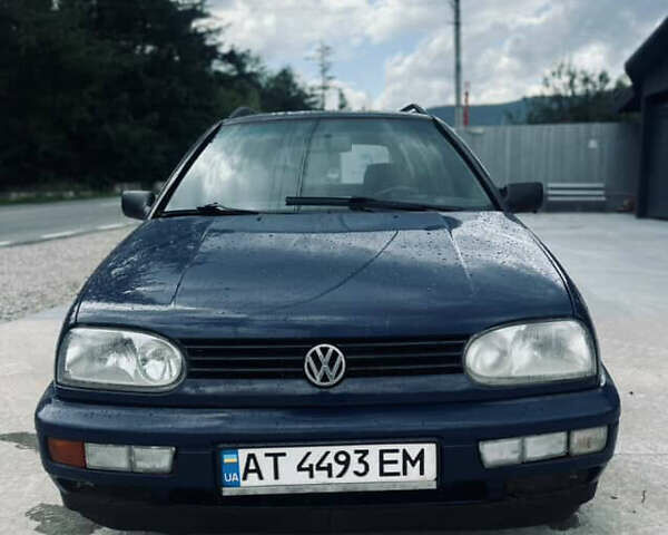 Синий Фольксваген Гольф, объемом двигателя 1.39 л и пробегом 243 тыс. км за 2300 $, фото 4 на Automoto.ua