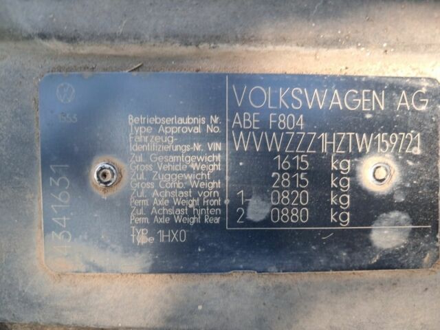 Синий Фольксваген Гольф, объемом двигателя 1.78 л и пробегом 215 тыс. км за 723 $, фото 3 на Automoto.ua