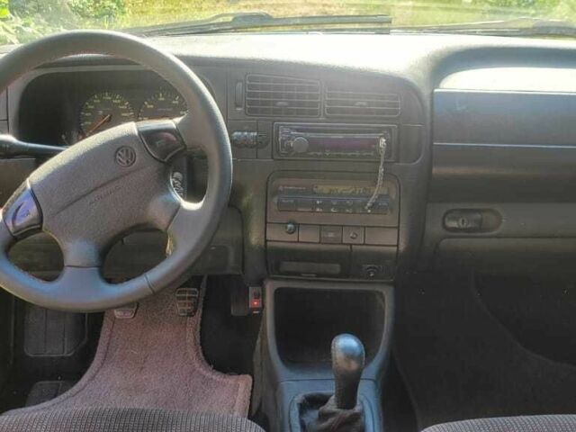 Синій Фольксваген Гольф, об'ємом двигуна 1.8 л та пробігом 233 тис. км за 2600 $, фото 4 на Automoto.ua