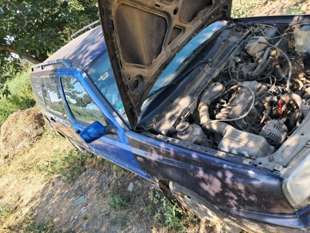 Синий Фольксваген Гольф, объемом двигателя 1.78 л и пробегом 215 тыс. км за 723 $, фото 1 на Automoto.ua