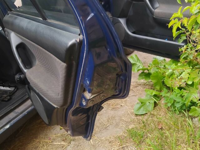 Синий Фольксваген Гольф, объемом двигателя 1.8 л и пробегом 325 тыс. км за 1350 $, фото 11 на Automoto.ua