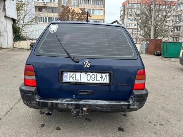 Синий Фольксваген Гольф, объемом двигателя 1.9 л и пробегом 230 тыс. км за 1350 $, фото 4 на Automoto.ua