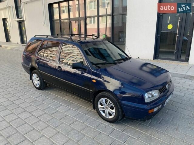 Синий Фольксваген Гольф, объемом двигателя 1.8 л и пробегом 200 тыс. км за 1650 $, фото 7 на Automoto.ua