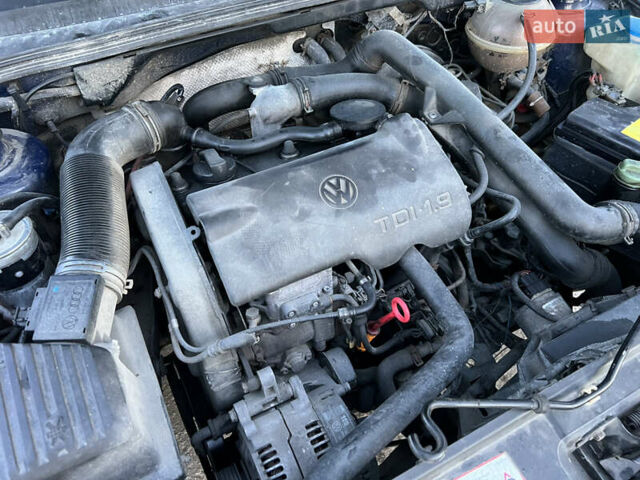 Фольксваген Гольф 1996 в Дрогобыче на Automoto.ua Синий Фольксваген Гольф, объемом двигателя 1.9 л и пробегом 229 тыс. км за 2400 $, фото 30 на Automoto.ua