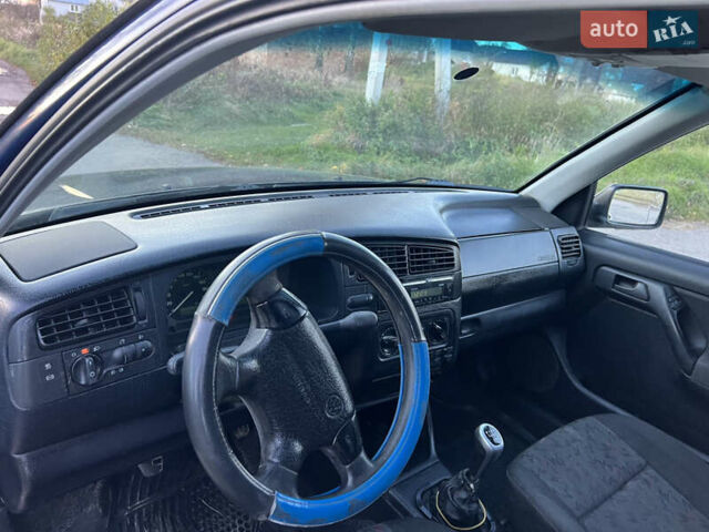 Фольксваген Гольф 1996 в Дрогобыче на Automoto.ua Синий Фольксваген Гольф, объемом двигателя 1.9 л и пробегом 229 тыс. км за 2400 $, фото 22 на Automoto.ua
