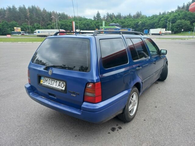 Синий Фольксваген Гольф, объемом двигателя 1.9 л и пробегом 380 тыс. км за 2500 $, фото 3 на Automoto.ua