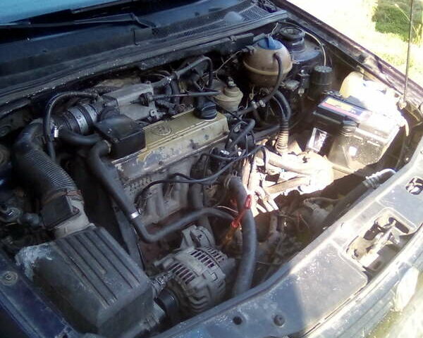 Синій Фольксваген Гольф, об'ємом двигуна 1.98 л та пробігом 224 тис. км за 2300 $, фото 4 на Automoto.ua