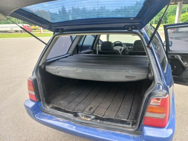 Синий Фольксваген Гольф, объемом двигателя 1.9 л и пробегом 380 тыс. км за 2500 $, фото 15 на Automoto.ua