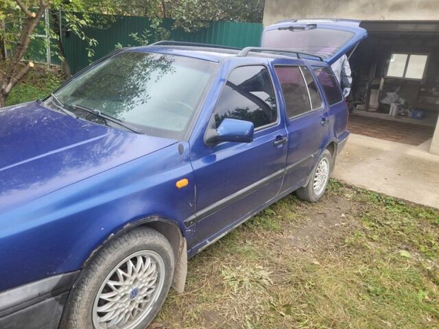 Синий Фольксваген Гольф, объемом двигателя 1.6 л и пробегом 410 тыс. км за 3500 $, фото 1 на Automoto.ua