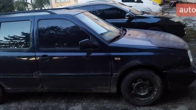 Синій Фольксваген Гольф, об'ємом двигуна 1.8 л та пробігом 305 тис. км за 1800 $, фото 7 на Automoto.ua