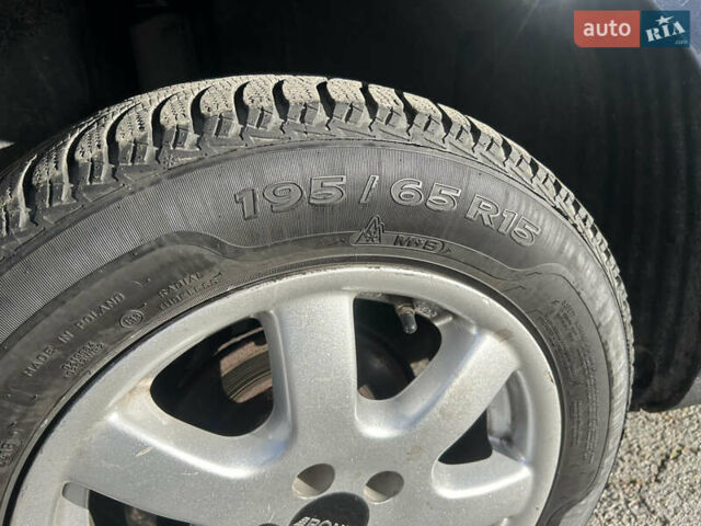 Синий Фольксваген Гольф, объемом двигателя 1.39 л и пробегом 273 тыс. км за 3850 $, фото 31 на Automoto.ua