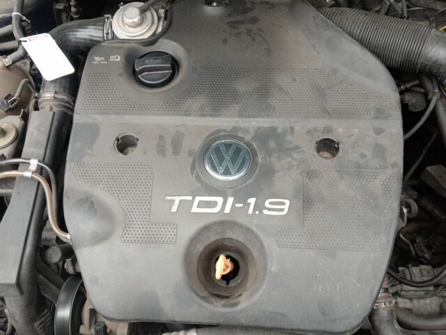 Синий Фольксваген Гольф, объемом двигателя 1.9 л и пробегом 450 тыс. км за 4000 $, фото 4 на Automoto.ua