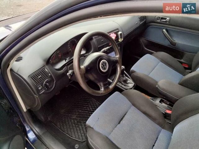 Фольксваген Гольф 1999 в Шумск на Automoto.ua Синий Фольксваген Гольф, объемом двигателя 1.6 л и пробегом 190 тыс. км за 3800 $, фото 8 на Automoto.ua