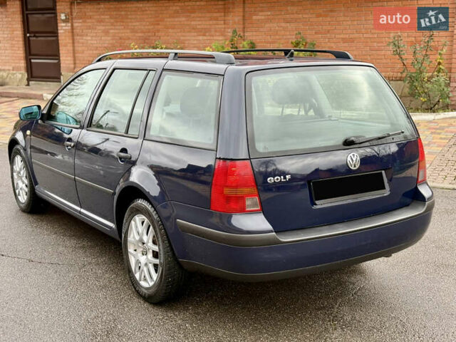Синий Фольксваген Гольф, объемом двигателя 1.6 л и пробегом 262 тыс. км за 4799 $, фото 3 на Automoto.ua