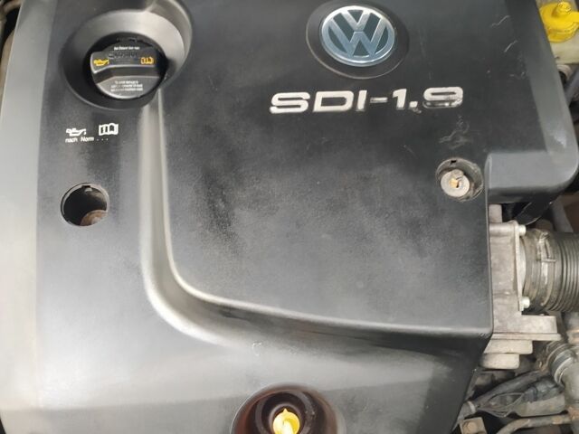 Синий Фольксваген Гольф, объемом двигателя 1.9 л и пробегом 280 тыс. км за 3400 $, фото 7 на Automoto.ua