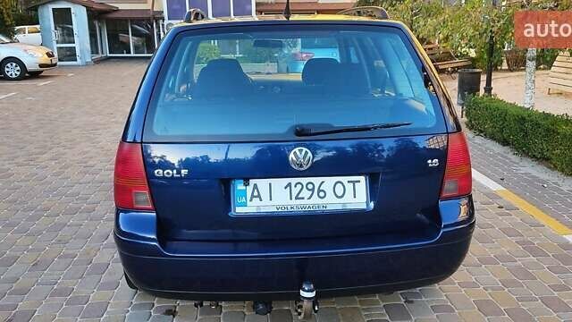 Синий Фольксваген Гольф, объемом двигателя 1.6 л и пробегом 296 тыс. км за 5000 $, фото 4 на Automoto.ua