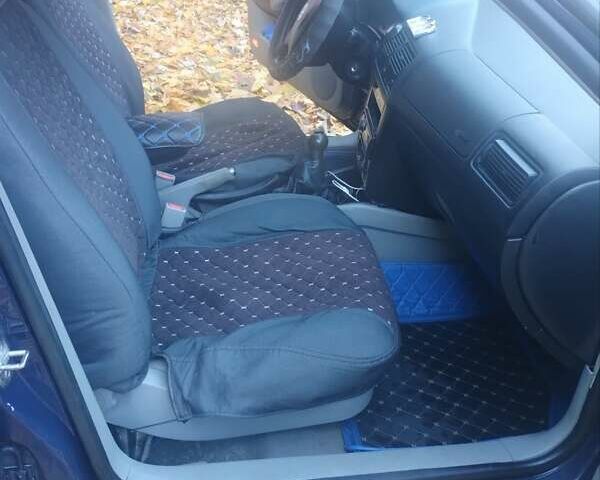 Синий Фольксваген Гольф, объемом двигателя 1.9 л и пробегом 364 тыс. км за 4500 $, фото 8 на Automoto.ua