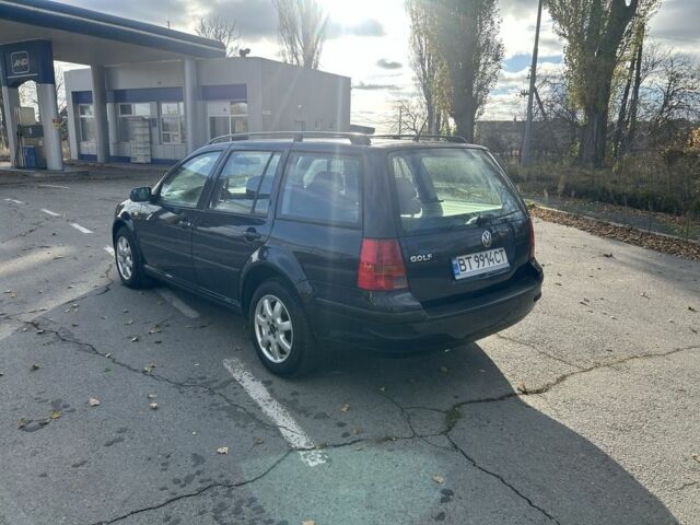 Синий Фольксваген Гольф, объемом двигателя 1.4 л и пробегом 273 тыс. км за 3850 $, фото 2 на Automoto.ua